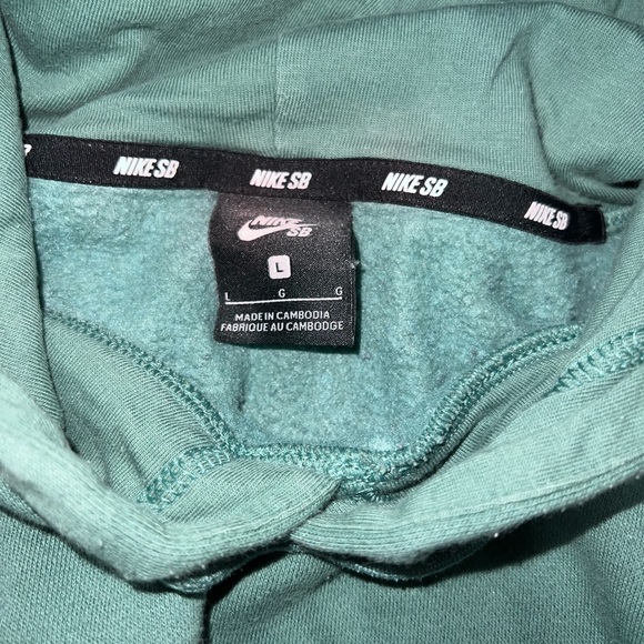 Nike Stripped Hoodie - Picture 3 of 4